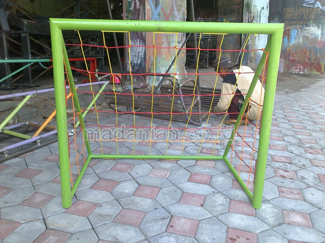Jual Murah Mainan Gawang Sepak Bola Anak TK PAUD Singkawang