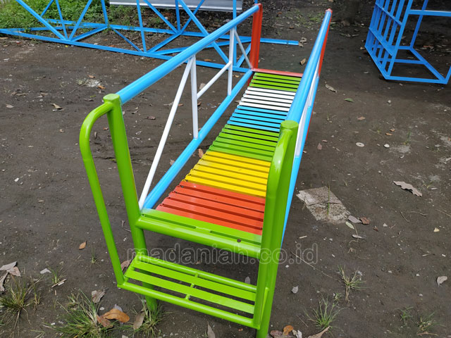 Jual Murah Mainan Jembatan Rantai Goyang Anak TK Banjarmasin
