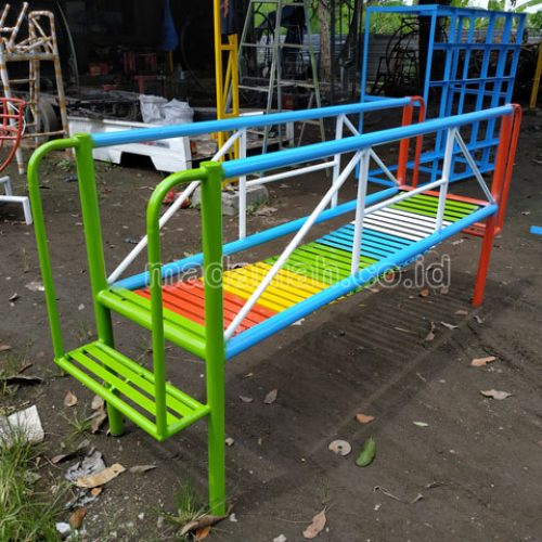 Jual Murah Mainan Jembatan Rantai Goyang Anak TK Sigi Jual Murah Mainan Jembatan Rantai Goyang Anak TK Sigi