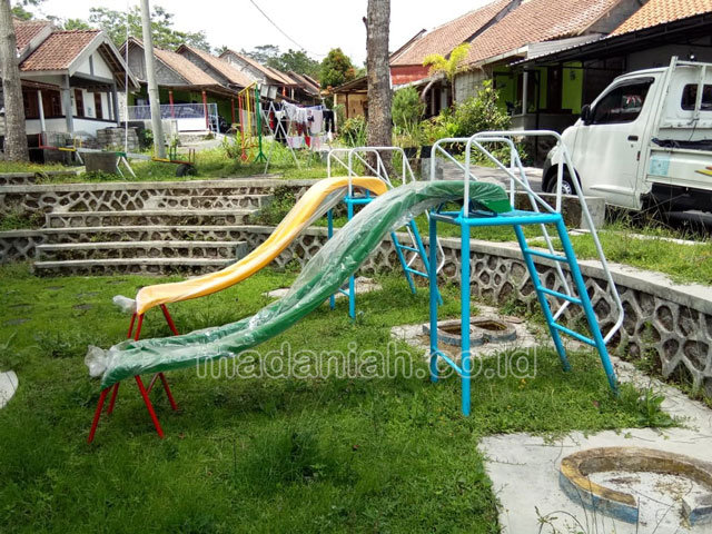 Jual Murah Mainan Perosotan Fiber Anak TK PAUD Seram Bagian Timur