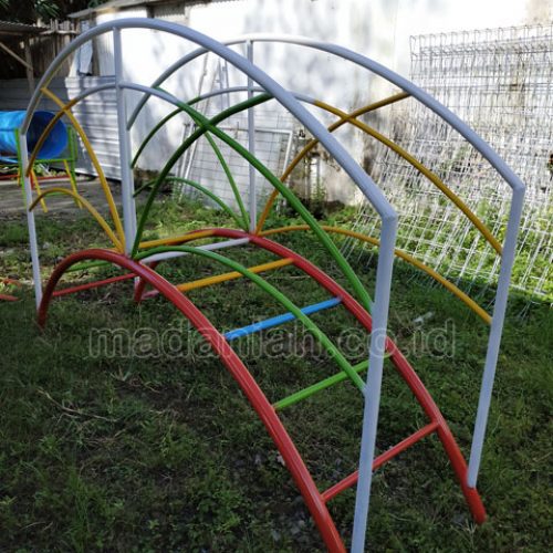 Jual Murah Mainan Tangga Majemuk Setengah Lingkaran TK Enrekang