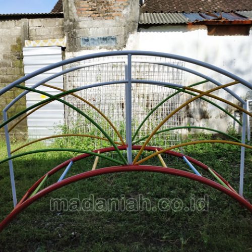 Jual Mainan Tangga Majemuk Setengah Lingkaran TK Pegunungan Arfak