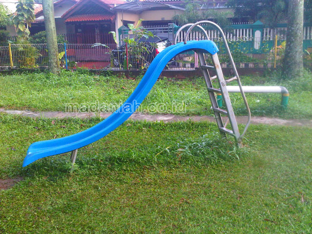 Jual Murah Mainan Perosotan Fiber Anak TK PAUD Mamasa
