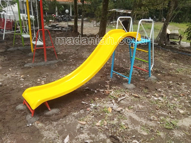 Jual Murah Mainan Perosotan Fiber Anak TK PAUD Nias Barat