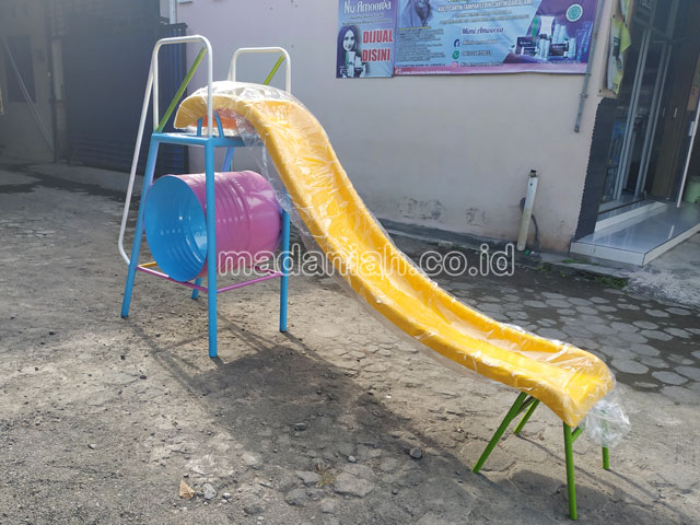 Jual Murah Mainan Perosotan Fiber Anak TK Tanjung Jabung Barat