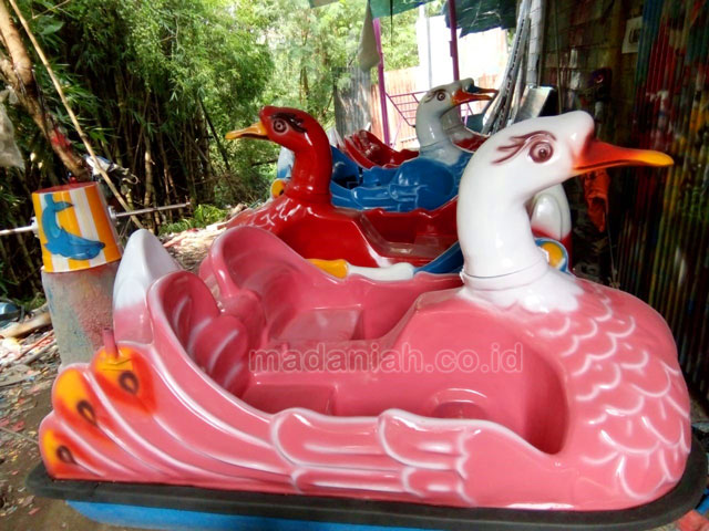 Jual Harga Murah Pabrik Produsen Sepeda Air Fiberglass Aceh Selatan