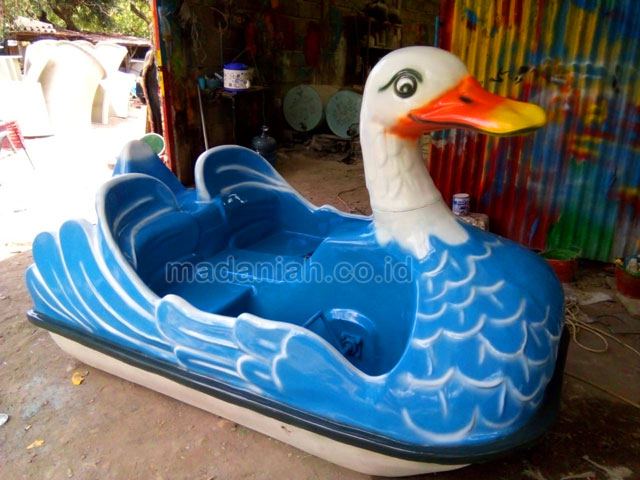 Jual Harga Murah Pabrik Produsen Sepeda Air Fiberglass Brebes