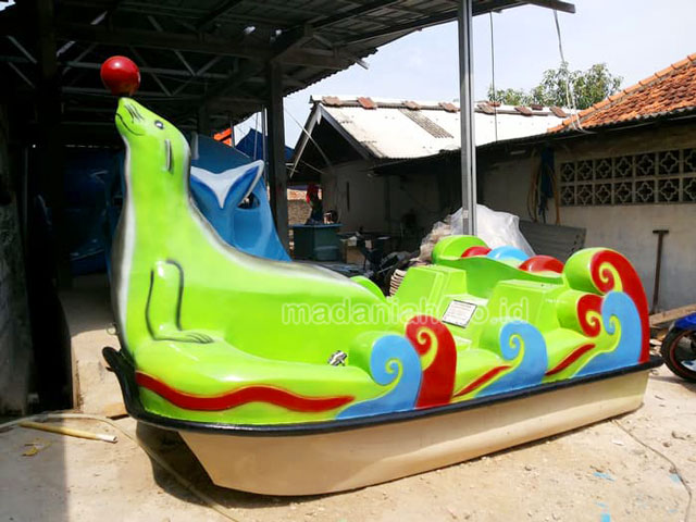 Jual Harga Murah Pabrik Produsen Sepeda Air Fiberglass Ngawi