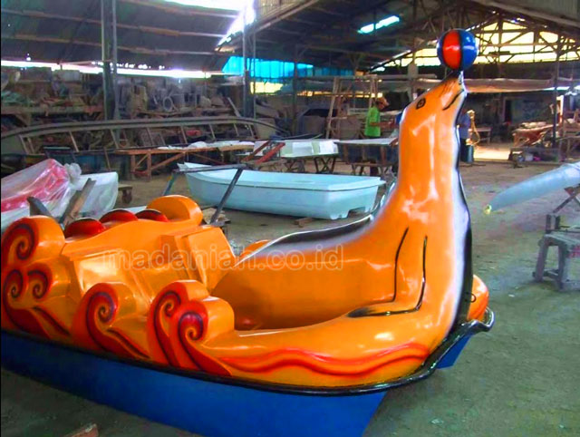 Jual Harga Murah Pabrik Produsen Sepeda Air Fiberglass Poso