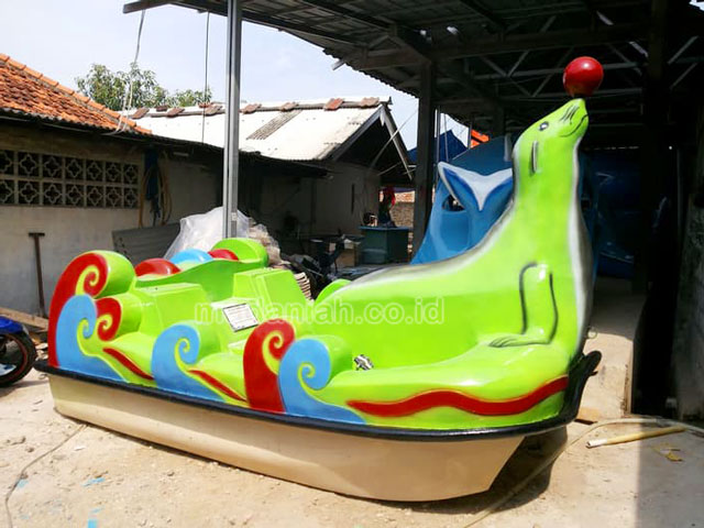 Jual Harga Murah Pabrik Produsen Sepeda Air Fiberglass Toba