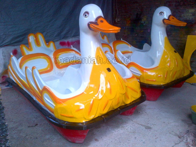 Jual Harga Murah Pabrik Produsen Sepeda Air Fiberglass Wonogiri