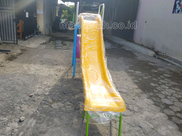 Jual Murah Mainan Perosotan Fiber Anak TK PAUD Sijunjung