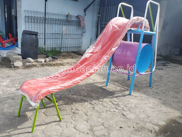 Jual Murah Mainan Perosotan Fiber Anak TK PAUD Sorong