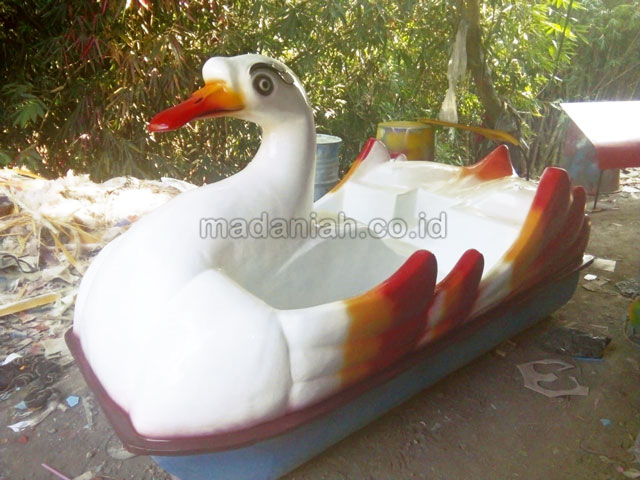Jual Harga Murah Produsen Sepeda Air Fiberglass Wajo