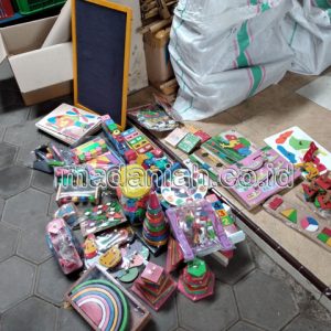 Toko Alat Peraga Edukatif Landak Kalimantan Barat