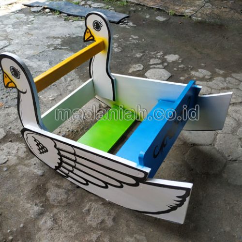 Jual Murah Mainan Angsa Goyang Anak TK PAUD Muna Barat Jual Murah Mainan Angsa Goyang Anak TK PAUD Muna Barat