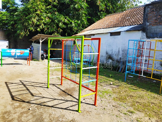 Jual Murah Mainan Monkey Bar Anak TK PAUD Teluk Wondama