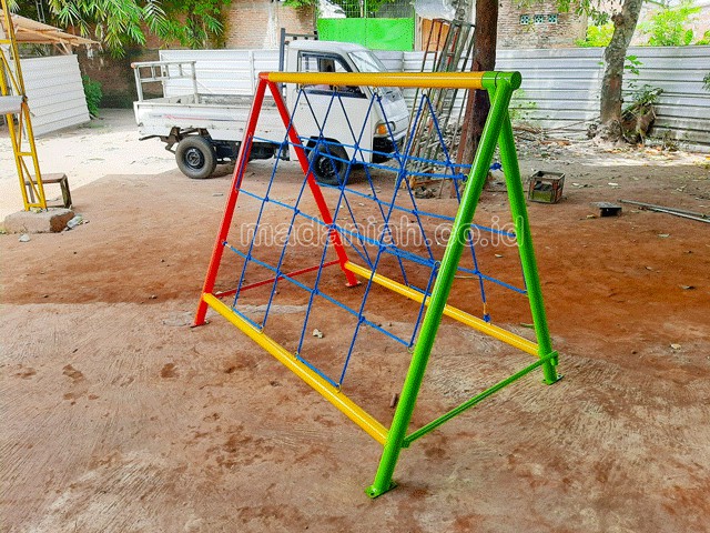 Jual Murah Mainan Panjat Tambang Segitiga Anak TK PAUD Labuhanbatu