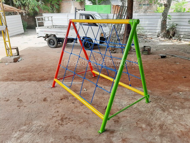 Jual Murah Mainan Panjat Tambang Segitiga Anak TK PAUD Muaro Jambi