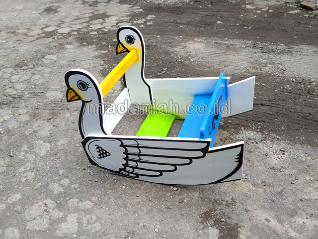 Jual Murah Toko Mainan Angsa Goyang Anak TK PAUD Tanah Bumbu