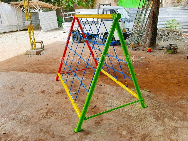 Jual Mainan Panjat Tambang Segitiga Anak TK PAUD Mamberamo Tengah