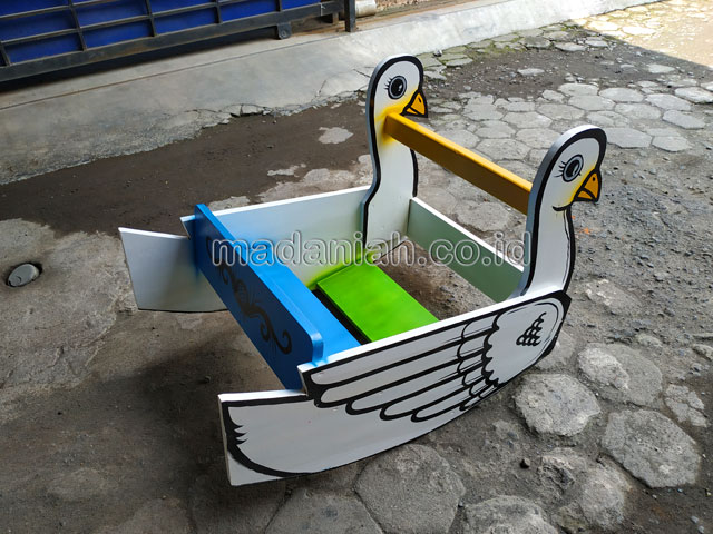 Jual Murah Mainan Angsa Goyang Anak TK PAUD Aceh Selatan