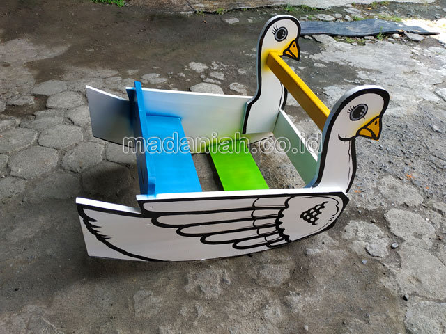 Jual Murah Mainan Angsa Goyang Anak TK PAUD Blitar