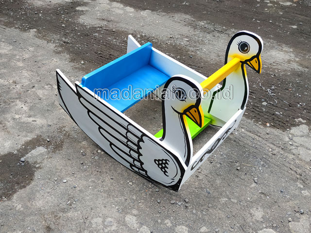 Jual Murah Mainan Angsa Goyang Anak TK PAUD Bondowoso