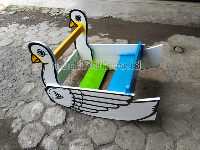 Jual Murah Mainan Angsa Goyang Anak TK PAUD Sumbawa Barat