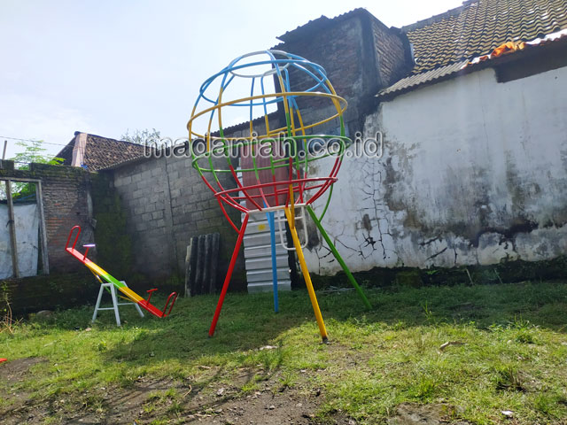 Jual Murah Mainan Bola Dunia Anak TK PAUD Gresik