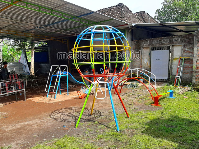 Jual Murah Mainan Bola Dunia Anak TK PAUD Lombok Timur