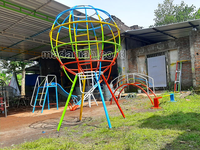 Jual Murah Mainan Bola Dunia Anak TK PAUD Mimika