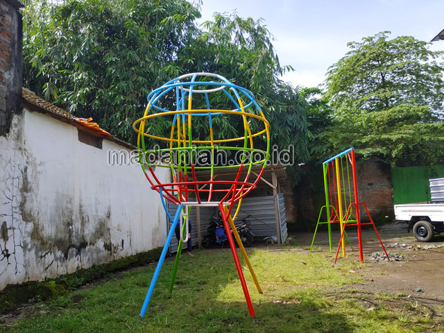 Jual Murah Mainan Bola Dunia Anak TK PAUD Puncak