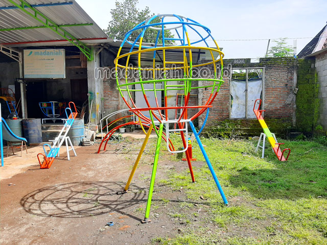 Jual Murah Mainan Bola Dunia Anak TK PAUD Trenggalek