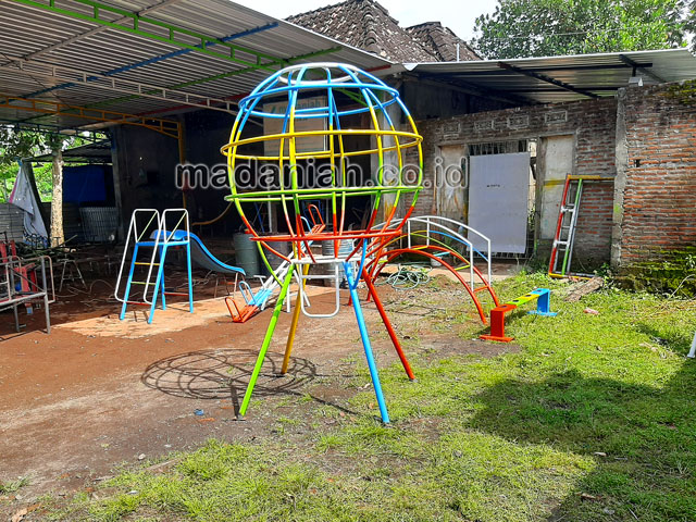 Jual Murah Mainan Bola Dunia Anak TK PAUD Wonogiri