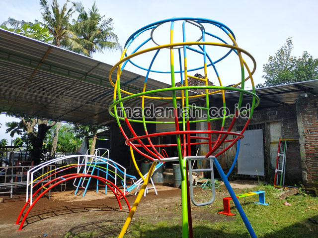 Jual Murah Mainan Bola Dunia Anak TK PAUD Yalimo