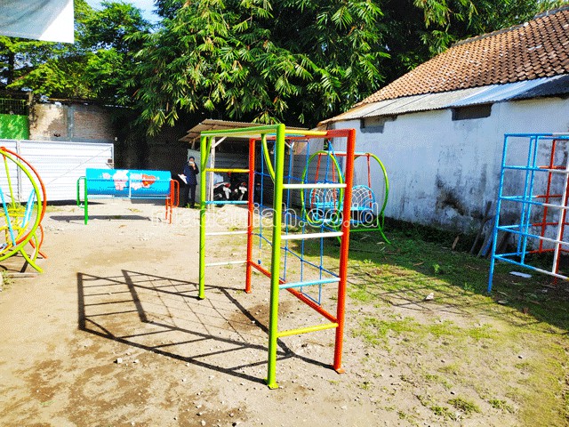 Jual Murah Mainan Monkey Bar Anak TK PAUD Biak Numfor
