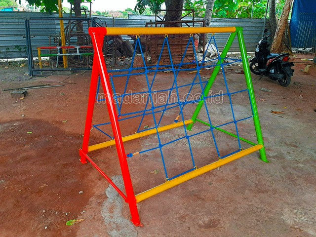 Jual Murah Mainan Panjat Tambang Segitiga Anak TK PAUD Aceh Besar