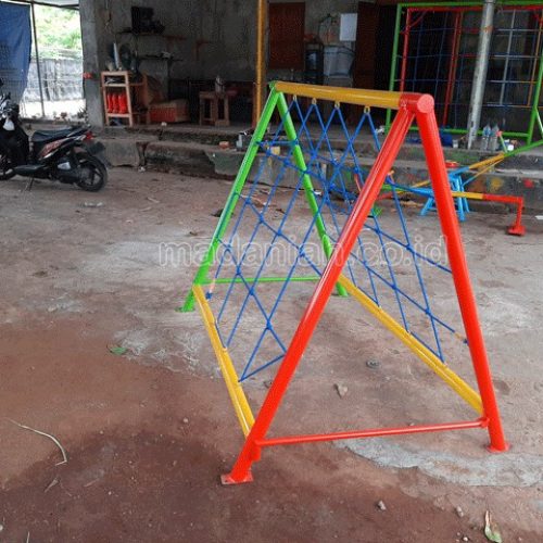 Jual Murah Mainan Panjat Tambang Segitiga Anak TK PAUD Nganjuk