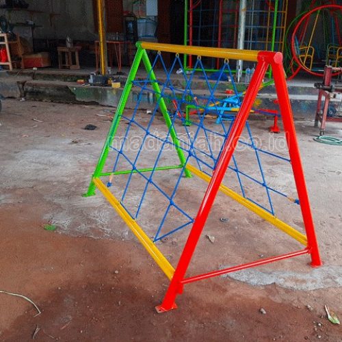 Jual Murah Mainan Panjat Tambang Segitiga Anak TK PAUD Sampang