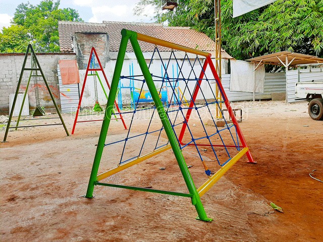 Jual Murah Mainan Panjat Tambang Segitiga Anak TK PAUD Temanggung