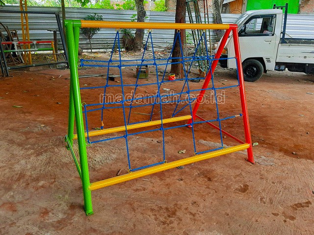 Jual Mainan Panjat Tambang Segitiga Anak TK PAUD Hulu Sungai Utara