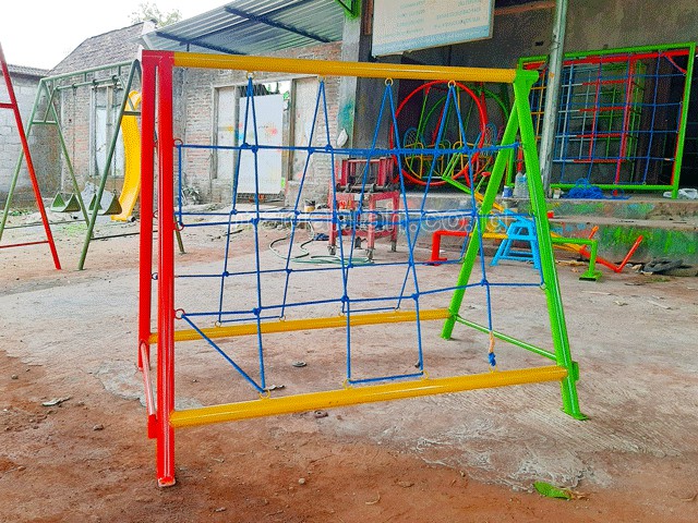 Jual Mainan Panjat Tambang Segitiga Anak TK PAUD Konawe Selatan