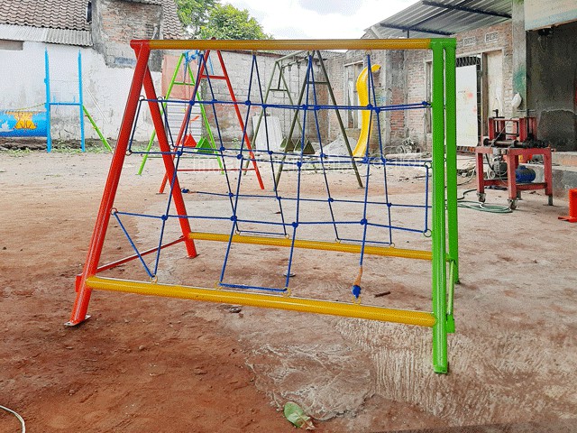 Jual Mainan Panjat Tambang Segitiga Anak TK PAUD Tanjung Jabung Barat
