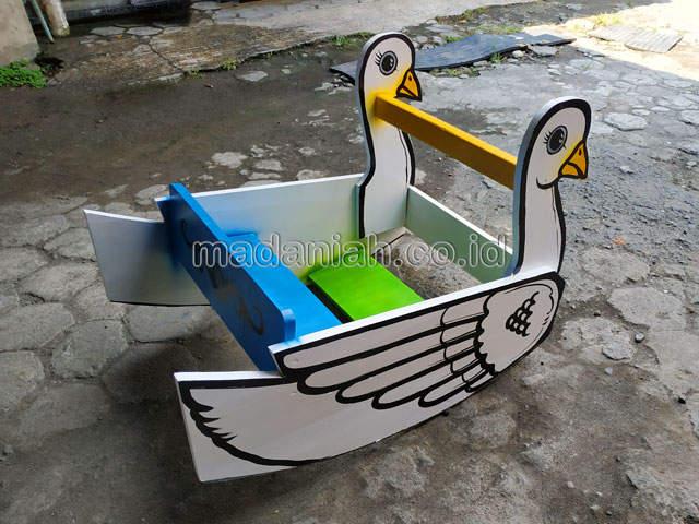 Jual Murah Mainan Angsa Goyang Anak TK PAUD Ambon