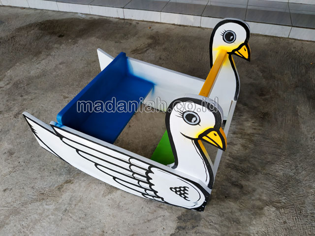 Jual Murah Mainan Angsa Goyang Anak TK PAUD Balikpapan