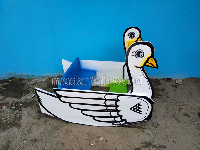 Jual Murah Mainan Angsa Goyang Anak TK PAUD Bintan