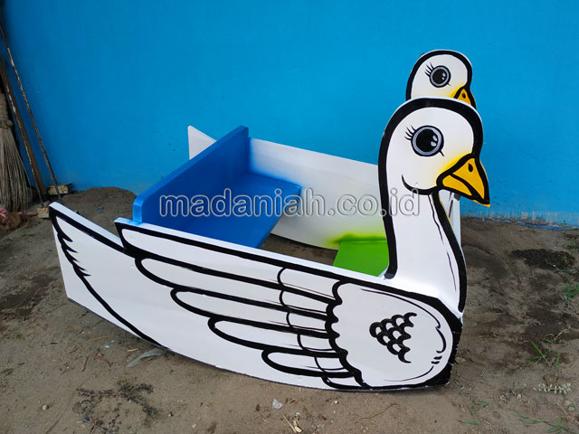 Jual Murah Mainan Angsa Goyang Anak TK PAUD Musi Rawas