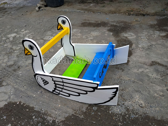 Jual Murah Mainan Angsa Goyang Anak TK PAUD Sekadau