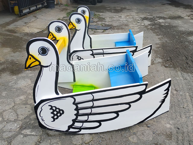 Jual Murah Mainan Angsa Goyang Anak TK PAUD Wonogiri